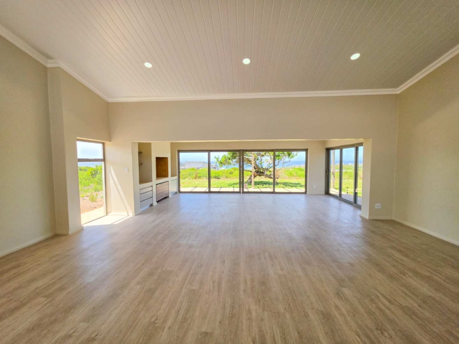 3 Bedroom Property for Sale in Stilbaai Wes Western Cape